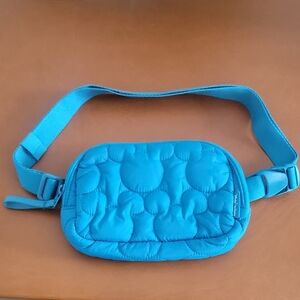 Woman's Vera Bradley Disney Featherweight Mickey Mini Belt Bag in Bahama Bay
